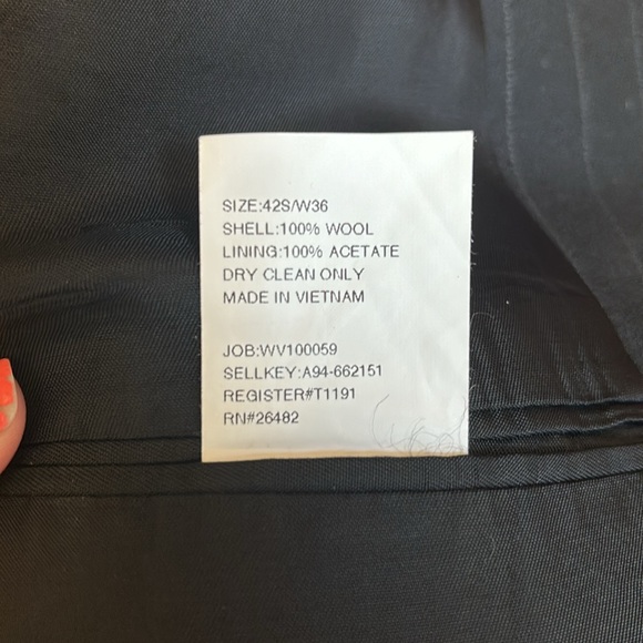 Men’s suit jacket and pants - Picture 5 of 6